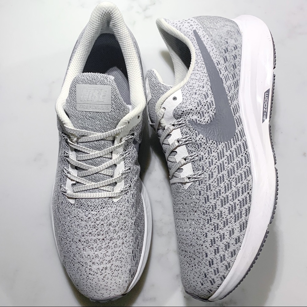 NIKE Zoom Pegasus 35